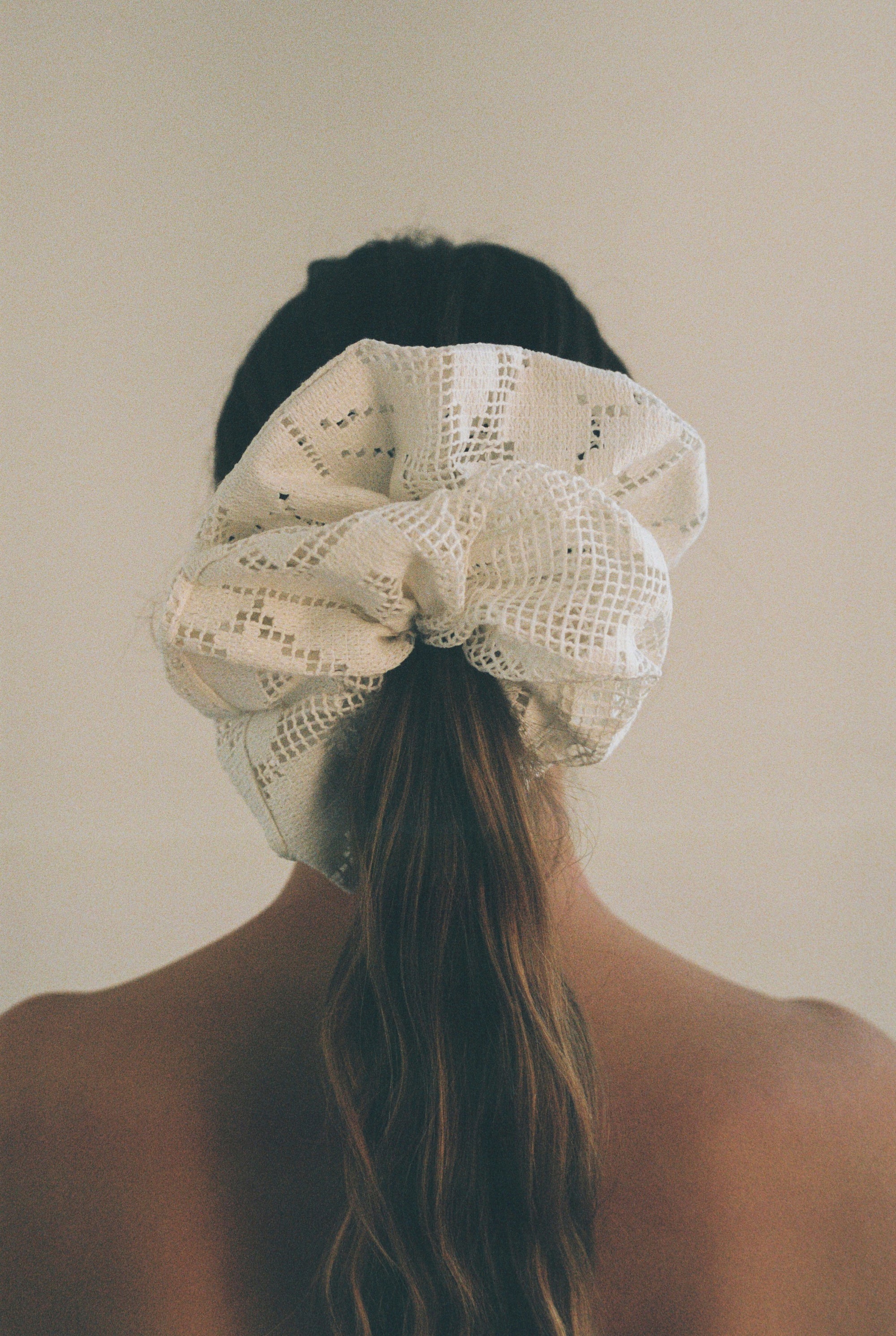 BLANCA SCRUNCHIE
