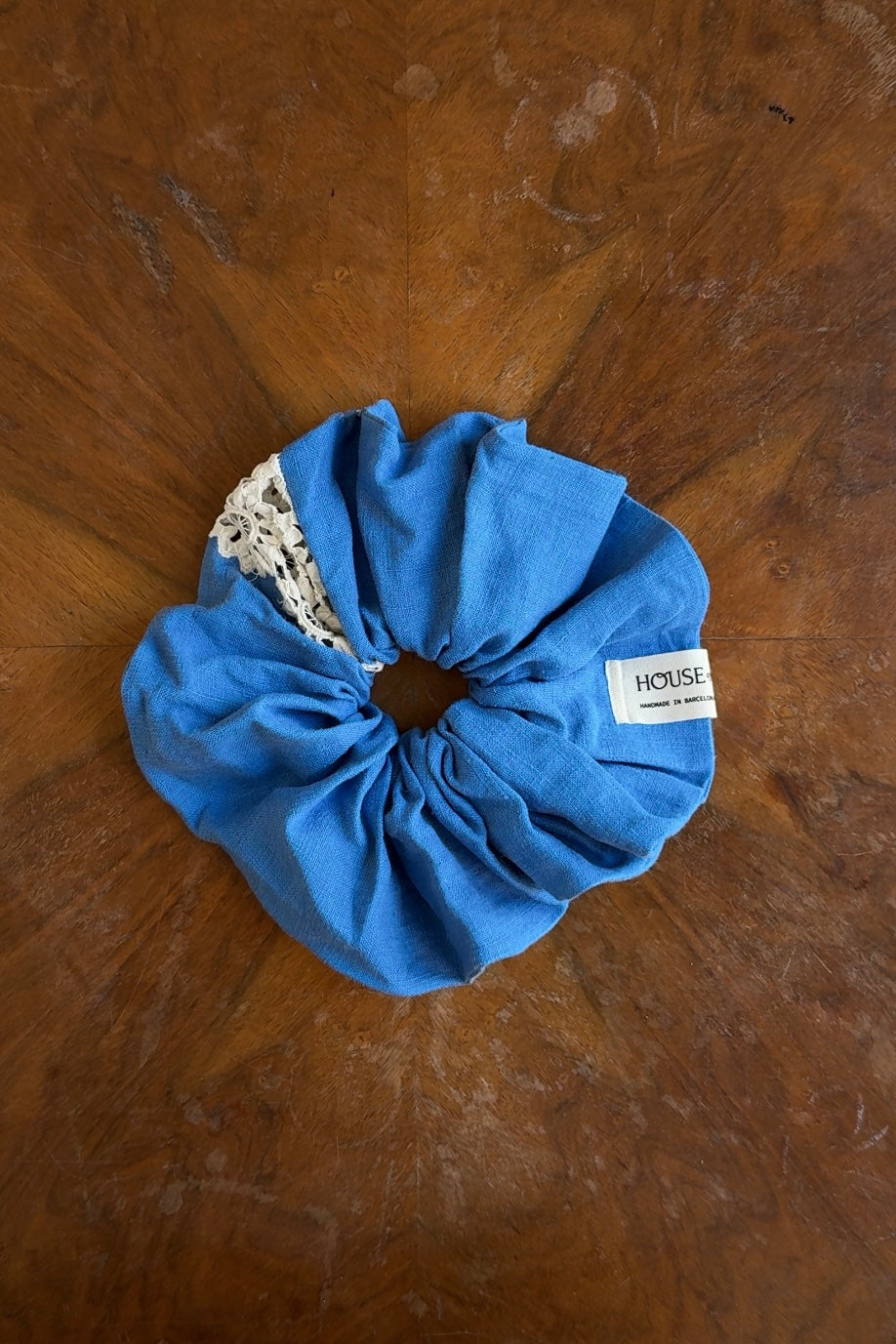 EVITA SCRUNCHIE