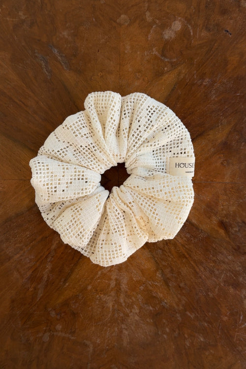 BLANCA SCRUNCHIE