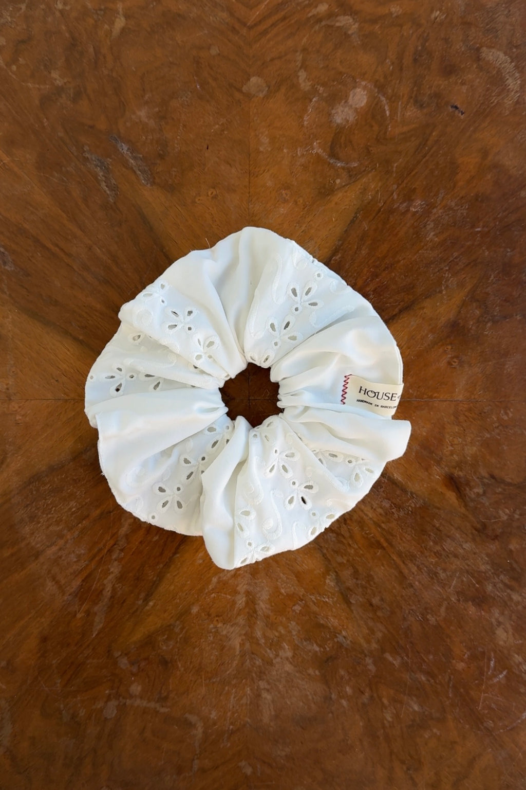 CLARA SCRUNCHIE